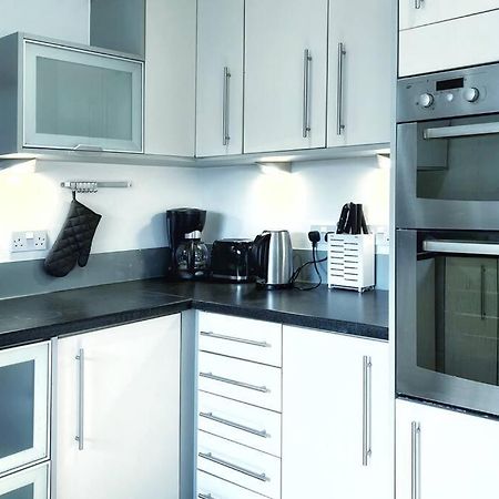 New Luxurious And Business Apt Διαμέρισμα Σουόνσι Εξωτερικό φωτογραφία