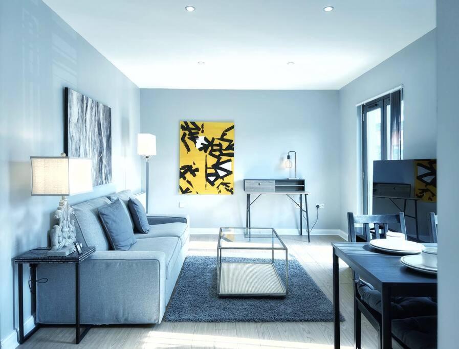 New Luxurious And Business Apt Διαμέρισμα Σουόνσι Εξωτερικό φωτογραφία